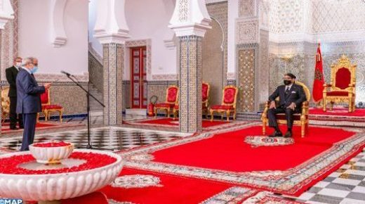 والي بنك المغرب يستعرض تقرير الوضعية الاقتصادية أمام الملك محمد السادس.. وهذه هي التفاصيل!