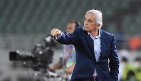 لائحة الأسود: غياب حكيم زياش وعودة بوفال وأسماء جديدة قبل محك مونديالي