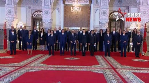 استقبال الملك للحكومة