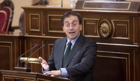 ألباريس يدعو برلمانيين إسبان إلى إعادة قراءة خطاب الملك محمد السادس