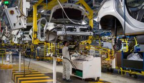 2021: سنة استثنائية لقطاع صناعة السيارات