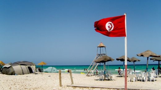 المغرب يقرر مراجعة اتفاق التجارة الحرة مع تونس