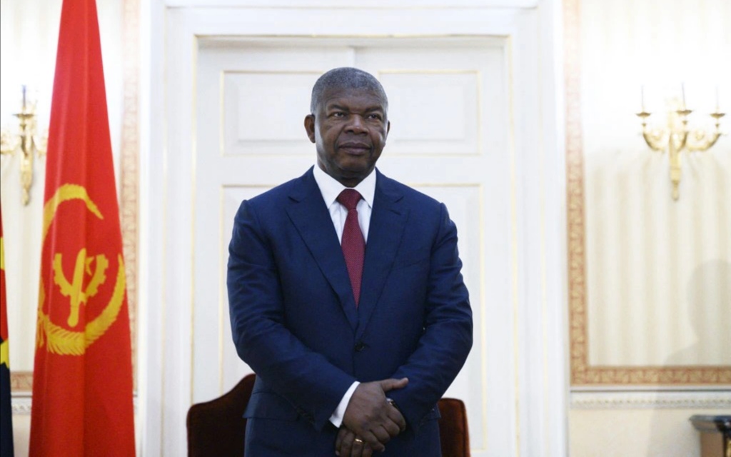 رئيس الحكومة إلى أنغولا للمشاركة في حفل تنصيب رئيسها تضييقا للخناق على البوليساريو