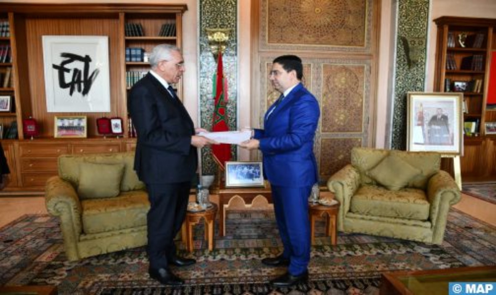 السيد ناصر بوريطة يستقبل وزير العدل الجزائري حاملا رسالة الدعوة الموجهة إلى جلالة الملك لحضور أشغال القمة العربية