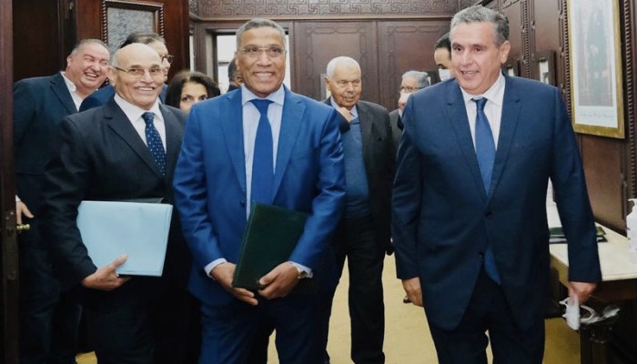 الاتحاد المغربي للشغل يقطع صمته بشأن الاتفاق على رفع سن التقاعد مع الحكومة
