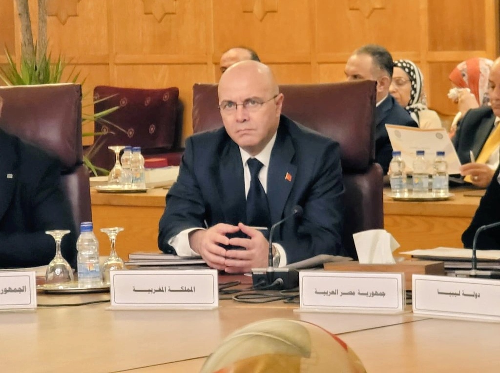 سفير المغرب بمصر يقود وفد الرباط في اجتماع تحضيري لقمة الجزائر