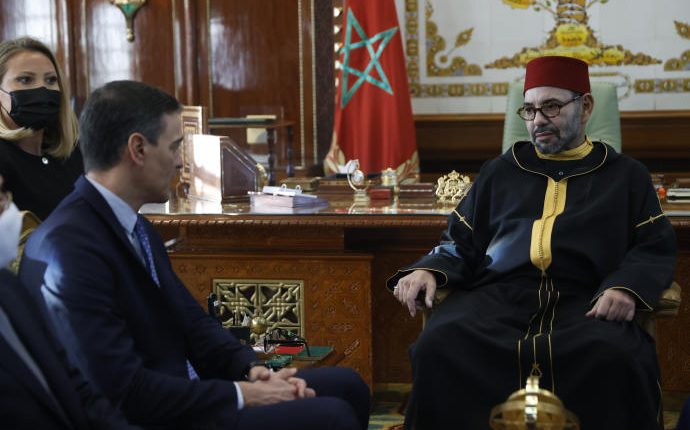 وسائل إعلام إسبانية : المغرب يسمح لوزيرة واحدة من بوديموس بمرافقة بيدرو سانشيز