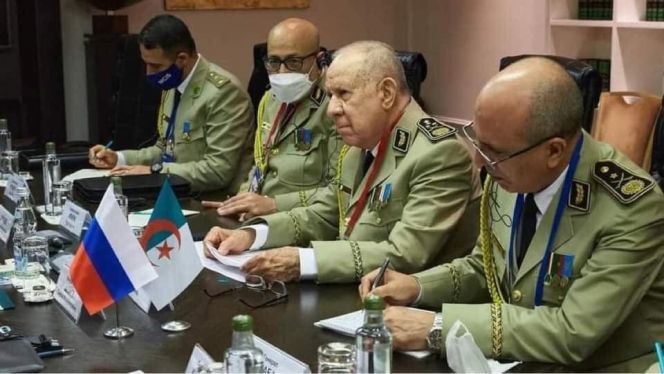 تحت ضغط الغرب.. الجزائر تلغي مناورات عسكرية مشتركة مع روسيا قرب الحدود مع المغرب