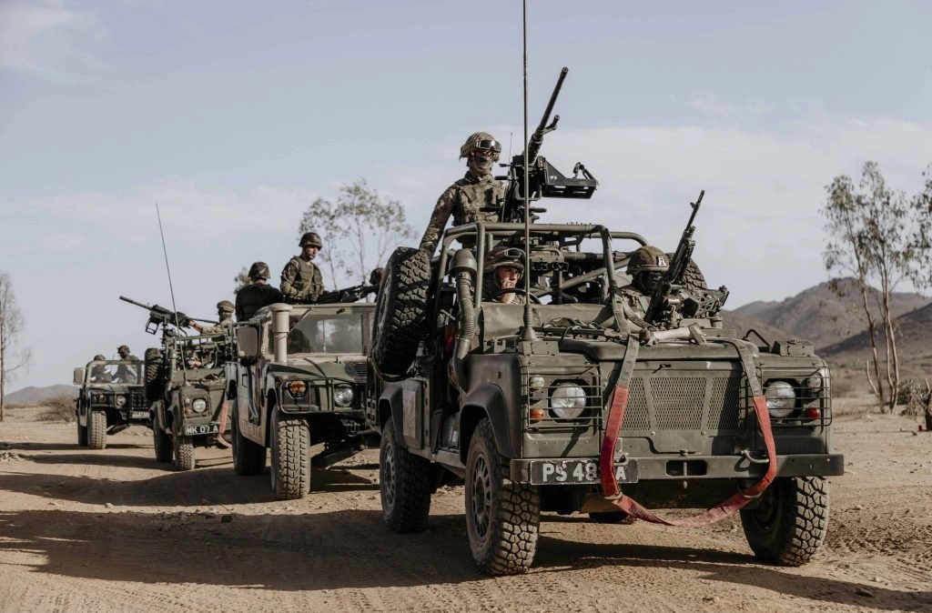 “جبل الصحراء”.. تمرين عسكري مشترك بين الجيشين المغربي والبريطاني في مراكش وبنجرير