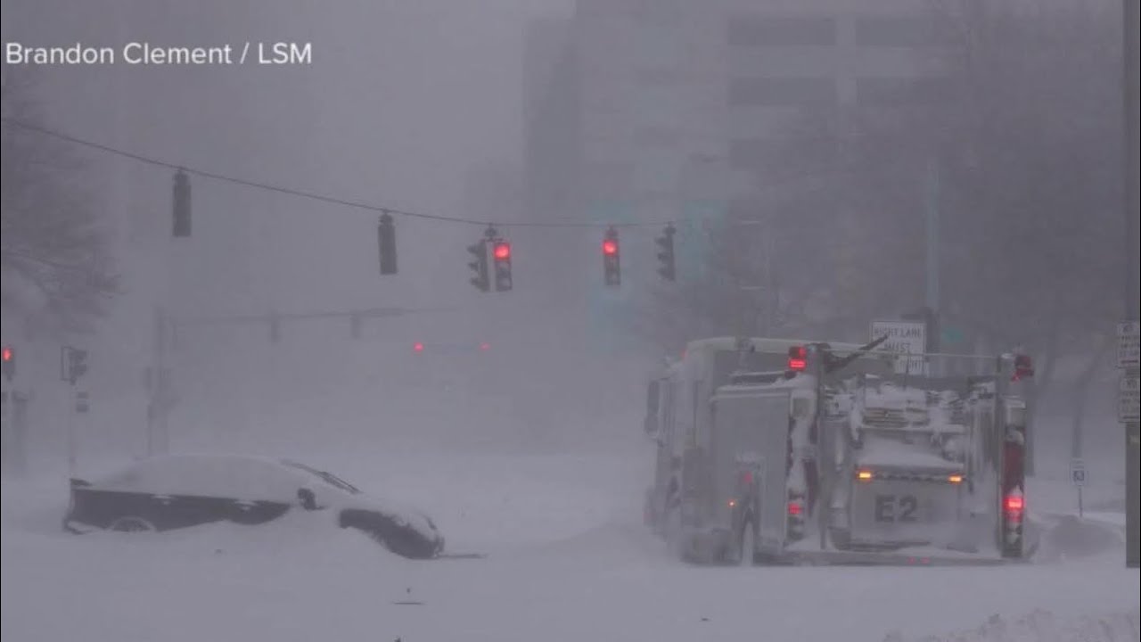 عواصف مرعبة تضرب أمريكا وكندا