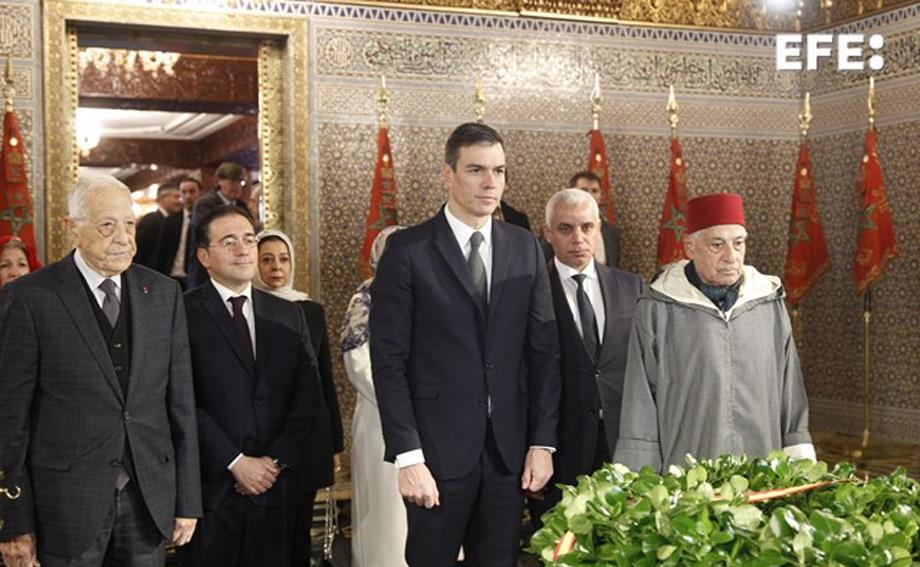 رئيس الحكومة الإسبانية يزور ضريح محمد الخامس