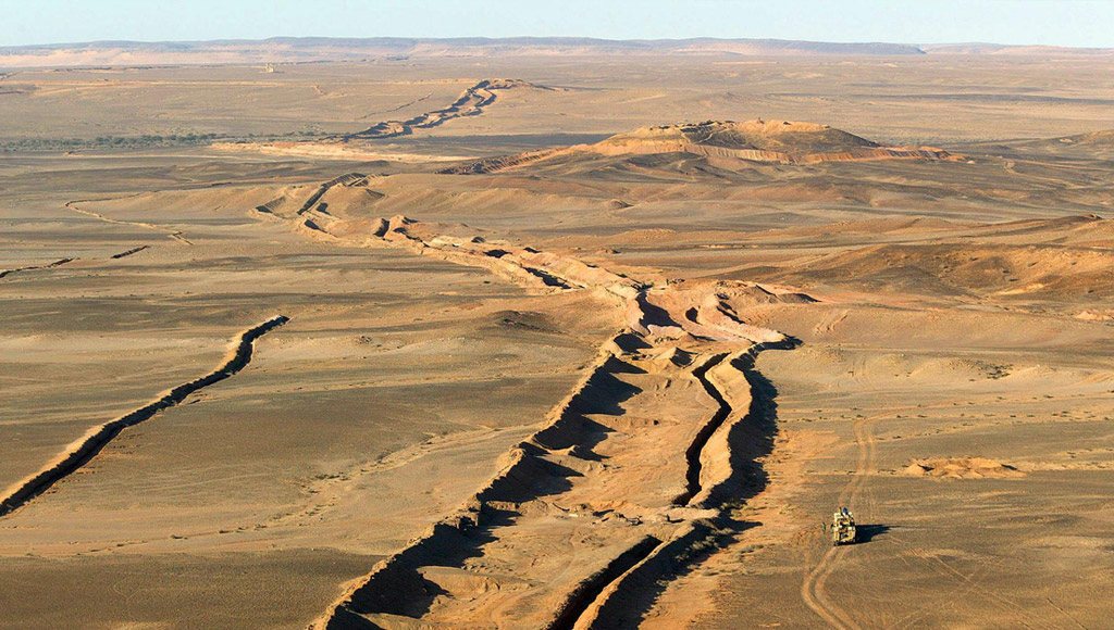 هل انتهت أسطورة الجدار ؟.. المغرب يقوم بعملية كنس واسعة بالتزامن مع انطلاق رالي الصحراء