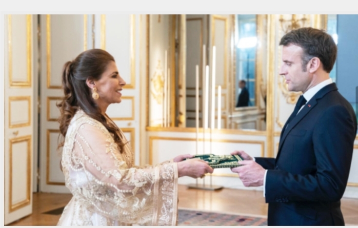 سفيرة جلالة الملك بباريس تقدم أوراق اعتمادها لرئيس الجمهورية الفرنسية، السيد إيمانويل ماكرون