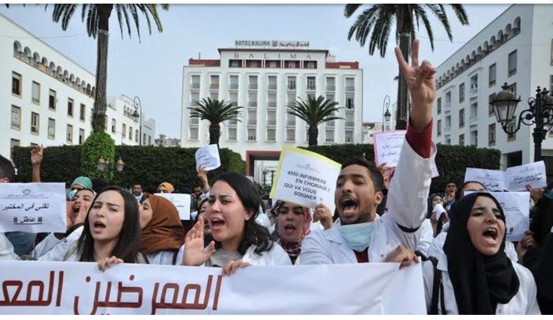 الممرضون يستأنفون الاحتجاج مع وصول الحوار مع وزارة الصحة إلى الباب المسدود