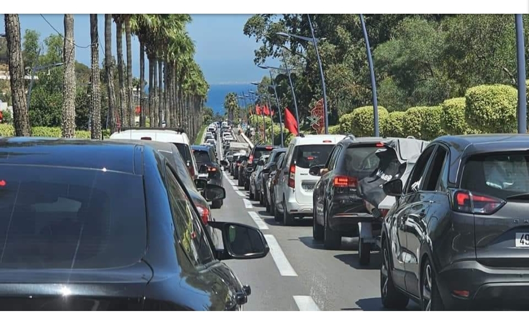 التدفق الهائل للزوار يجدد مطلب إحداث طريق سيار بين طنجة وتطوان