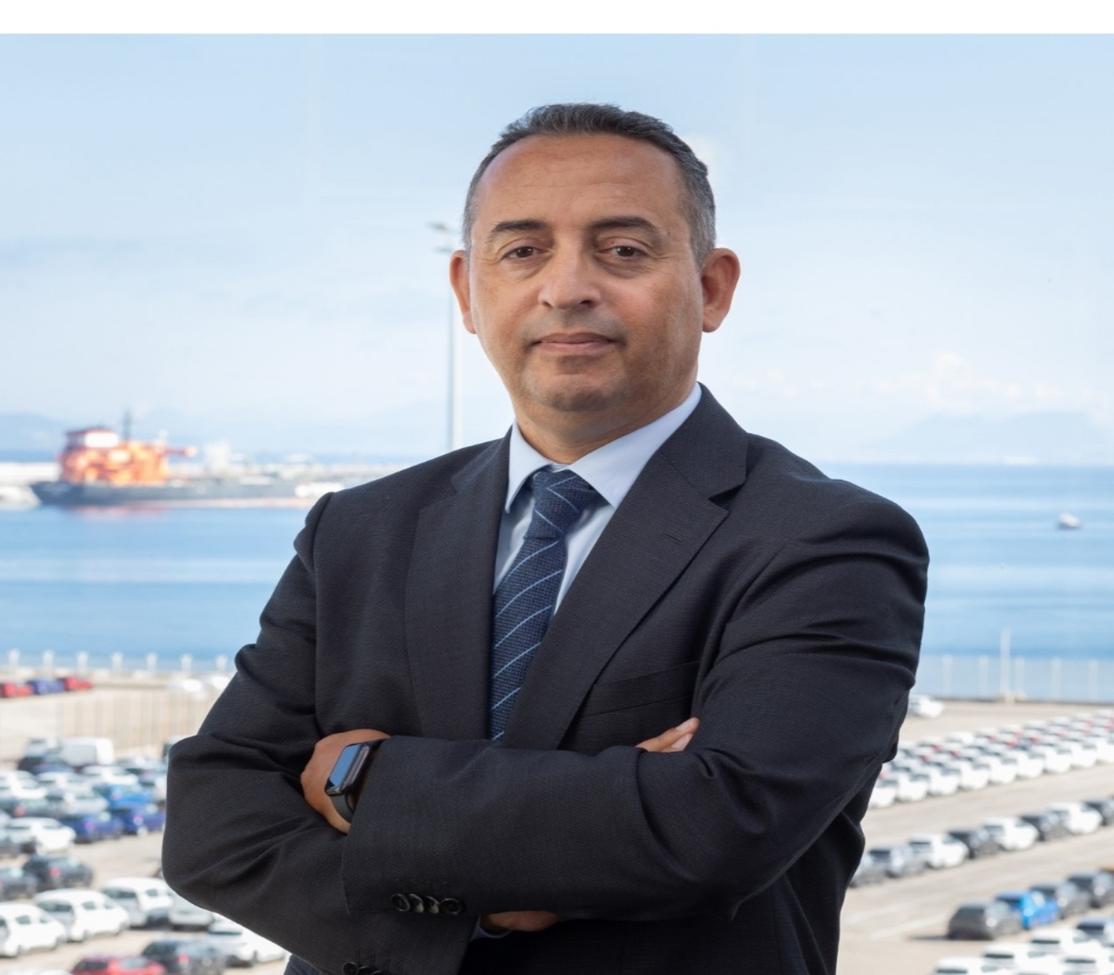 إعفاء المدير العام لميناء طنجة المتوسط.. كواليس العزل وسط شبهة استغلال النفوذ وتضارب المصالح في إسبانيا!