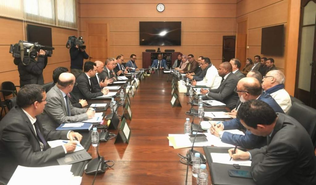 النقابات التعليمية تكشف مستجدات الحوار مع وزارة التربية وتحدد مواعيد حاسمة للإصلاحات