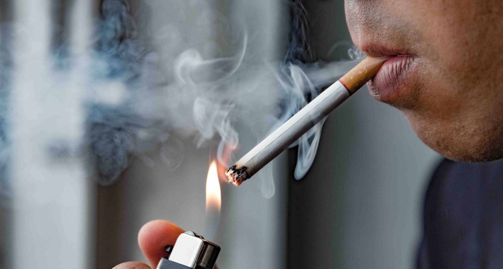 زيادة جديدة في أسعار التبغ تُشعل السوق.. درهمان إضافيان على العلب بدءاً من أبريل