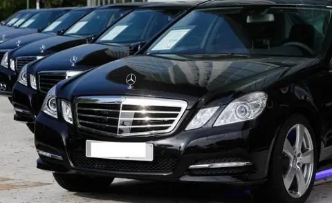 ضرائب “ترصد وتضرب”.. تفاصيل سقوط وهم الرفاه في عالم السيارات الفاخرة بالمغرب