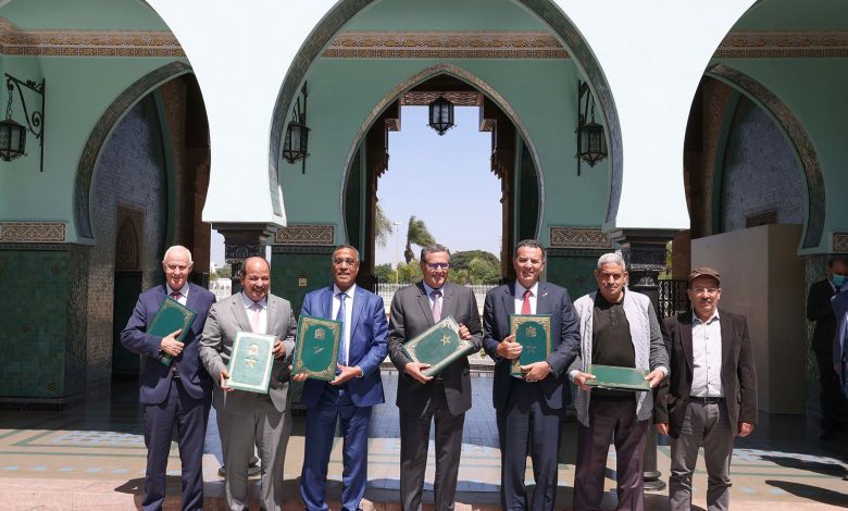 أخنوش يفتح جولة ساخنة من الحوار الاجتماعي.. ملفات التقاعد والشغل على الطاولة