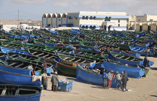 فضيحة مالية محتملة بالداخلة.. أرباب قوارب الصيد يطالبون بتحقيق عاجل في مصير غرامات بالملايين!