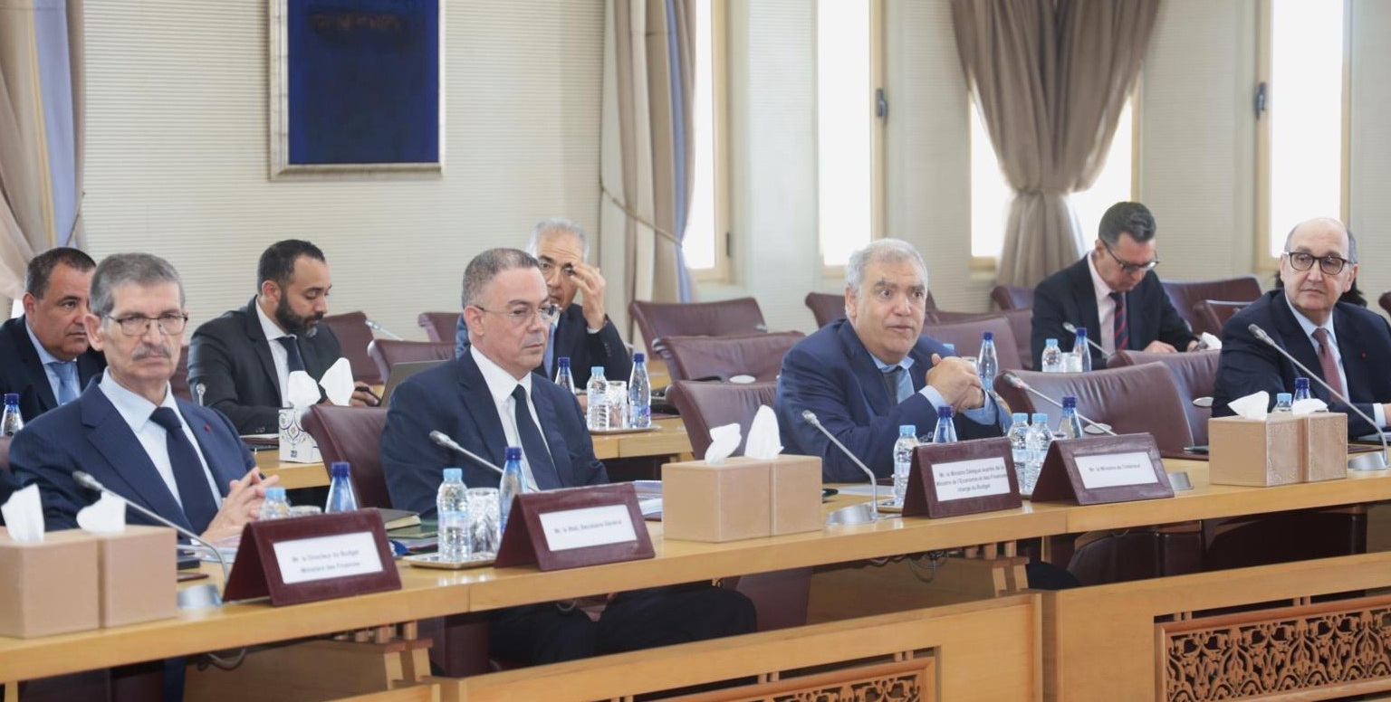 بحضور لفتيت ولقجع.. الداخلية تعقد اجتماعا لتقييم تقدم الأشغال المتعلقة بملاعب كأس إفريقيا 2025