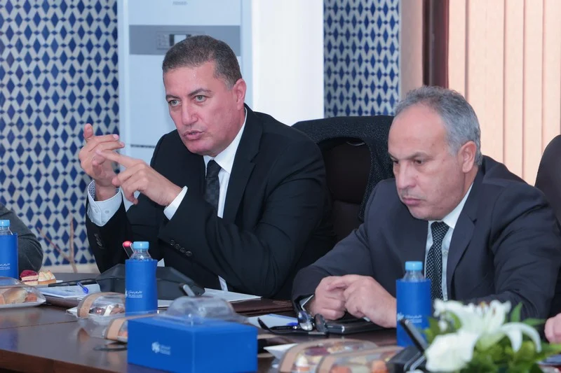 رشيد العبدي يناور لاستقطاب منتخبين من “حزب أخنوش” إلى “التراكتور”