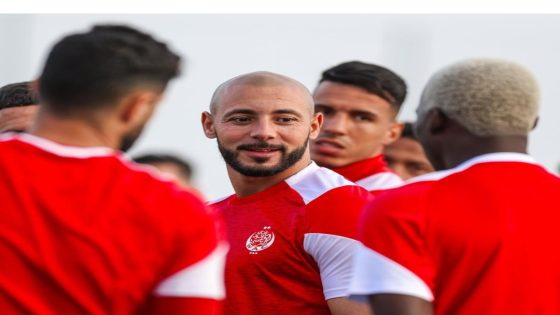 أمرابط يرتدي قميص الوداد وينضم للتداريب