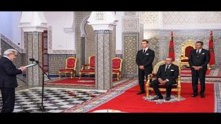 جلالة الملك يستقبل والي بنك المغرب