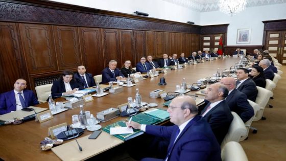 صفقات التهراوي تُشعل الغضب داخل القطاع الصحي وأخنوش متهم بفتح الباب أمام “الصفقات الموجهة” خارج القانون