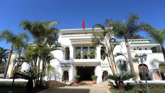 منتخبون كبار في ورطة.. وزارة الداخلية تكشف تلاعبات خطيرة بالعجز المالي