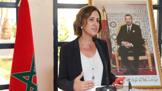 وزيرة السياحة في قلب عاصفة بعد ترويجها لفندق خاص بالرباط