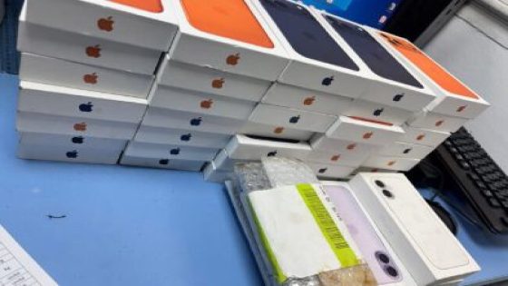 ضربة قوية للتهريب بميناء طنجة المتوسط وحجز شحنة هواتف ذكية عالية القيمة