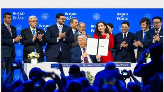 بتعليمات من صاحب الجلالة الملك محمد السادس، رئيس لجنة القدس، السيد ناصر بوريطة يوقع بدافوس على الميثاق المؤسس لمجلس السلام