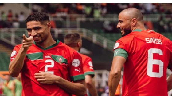 حكيمي يوجه رسالة لسايس بعد اعتزاله اللعب الدولي