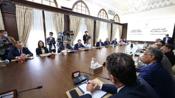 ملف الأجور يتصدر الحوار الإجتماعي في أبريل والنقابات تطلب زيادات جديدة