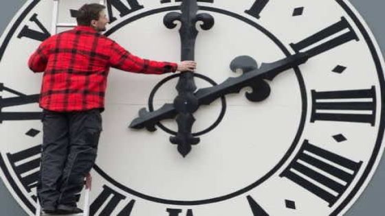 مطالب برلمانية بإحالة “الساعة الإضافية” على المجلس الاقتصادي والاجتماعي لتقييم آثارها