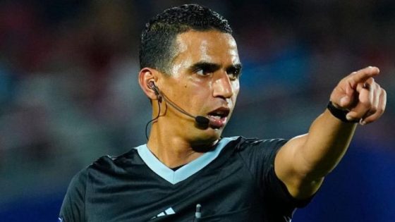 ريمونتادا قوية.. الفيفا تختار 4 حكام مغاربة في مونديال أمريكا وتستبعد حكماً سينغالياً